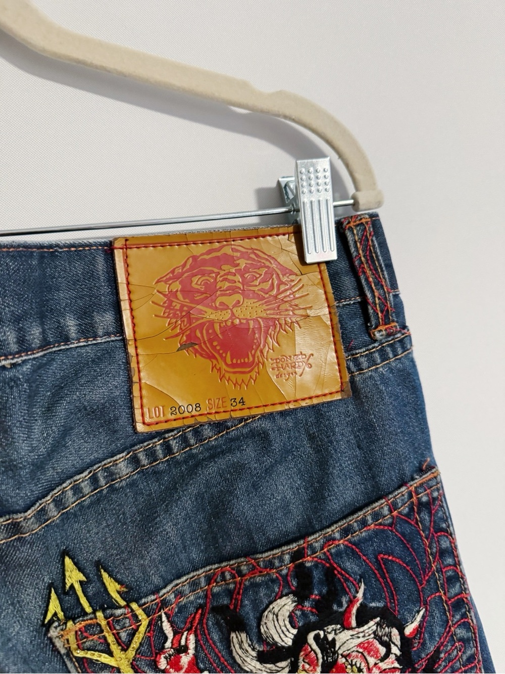 Ed Hardy - Vintage Embroidered Dragon and Sea Devil Jeans - Picture 7 of 7